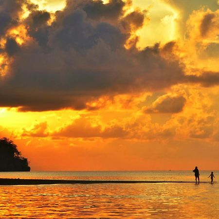 Adventure Camp Beach Resort Sablayan Exterior foto